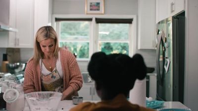 Miss Lori? - Yes. - Under His Influence