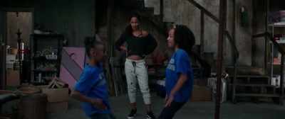 ♪ Miss Mary Mack, Mack, Mack ♪ - Step Sisters