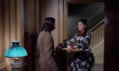 - Miss Spencer!
- Oh, please. I'd much prefer Susan. - Dr Jekyll &amp; Sister Hyde