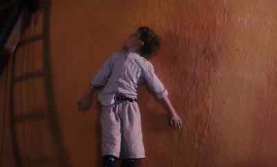 Miss Spider,
throw me a string! - James and the Giant Peach