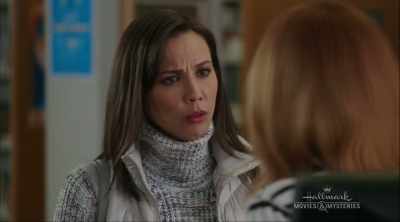 Misschien was Valerie het gewoon beu. - Aurora Teagarden Mysteries: A Game of Cat and Mouse