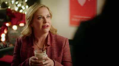 - Missing its favorite guest.
- Oh, I know. - Dear Christmas