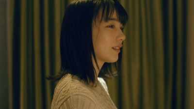 Missing someone makes me feel sad. - Hold Me Back