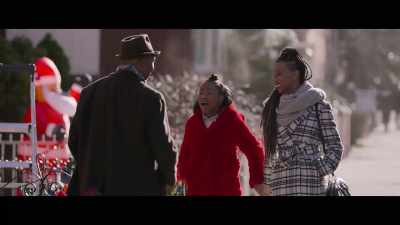 Mister, you need to cool it down.
We're looking for my brother, Jamal. - Holiday Rush