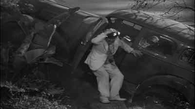 Mister, please not be dead! - Now, Voyager