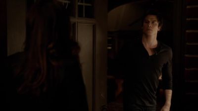 Mistletoe. Clever. - The Vampire Diaries