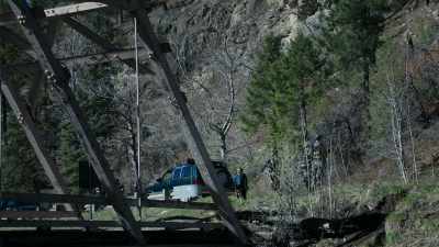 -[Mitch] What do we know
about Weaver?
-[agent] Former Green Beret, - Waco