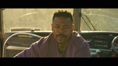 - Mkhulu.
- We're going to buy medicine. - The Queenstown Kings