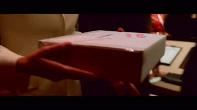 Mlle Sponder, ça vient d'arriver. - Ocean's Thirteen