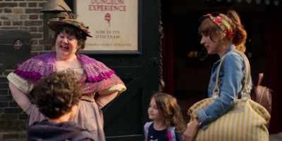 - Mm. Here we go.
- Yeah, it's me. Mrs. Hannigan. - Trying
