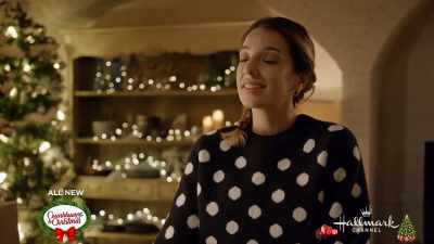 Mm-hmm.
All right. All right. - Heart of the Holidays