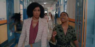 - Mm-hmm. Hey, hey,
hey! Unless Cardi B - The Crossover