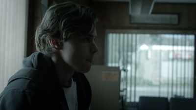 - Mm-hmm.
- I know it's tough, - Eyewitness
