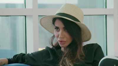 - Mm-hmm.
- If you ever need a shoulder, - The Real Housewives of Dubai