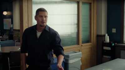 - Mm-hmm.
- I'm Tom. Janitorial staff. - High Potential