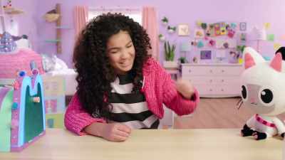 "Mm-hmm." Me, too. [giggles] - Gabby's Dollhouse