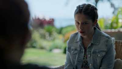- Mm-hmm?
- She's super-nice, - Guiding Emily