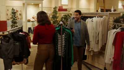 - Mm-hmm.
- Unfortunately. - Mom's Christmas Boyfriend