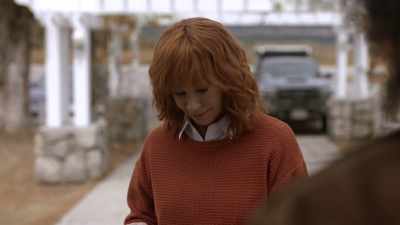 Mm, judge carpenter
wants me to stop by - Reba McEntire's The Hammer