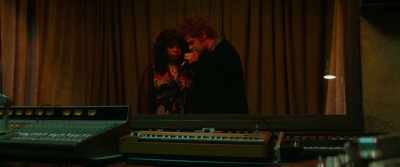 ♪ Mm love to love you baby ♪ - Spinning Gold