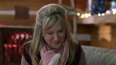 Mm. Mm-hm!
(giggling) - The Enchanted Christmas Cake