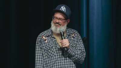 -Mm! Mm, mm, mm!
-[cheering] - David Cross: Oh Come On