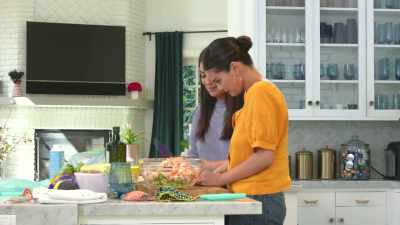 - ♪ Mm-mm-mm-mm-mm, I'ma, I'ma, I'ma ♪ - Selena + Chef