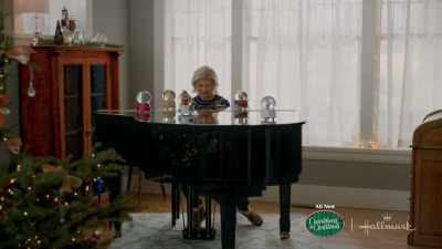 ♪ Mm, mm, mm-mm - When I Think of Christmas