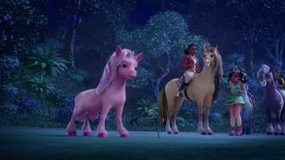 Mm-mm. We've gotta keep our distance - Unicorn Academy