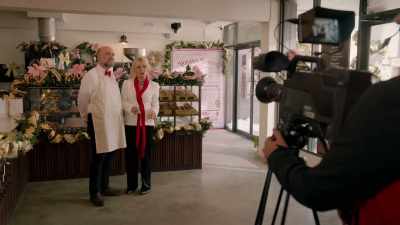 Mm. So we’re going to show
you right now how to create - Ms. Christmas Comes to Town