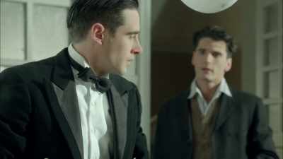 - Mm...
the frumpy twin sister - Grand Hotel