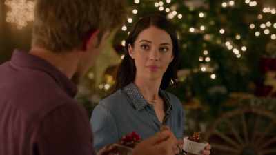 Mm! This is delicious. - A Sweet Christmas Romance