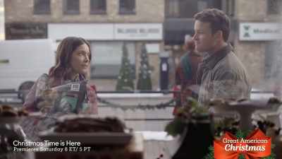 - Mm, trust me, go for the Yule log.
- Did you bake it yourself? - The Great Christmas Switch