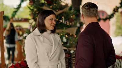 - Mm, yeah, I see that.
And how about yourself? - Mom's Christmas Boyfriend