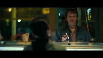 Mmm. And can I taste
the cheesecake? - Hunters