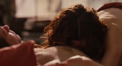 Mmm. Focus, focus, focus. - Love & Other Drugs