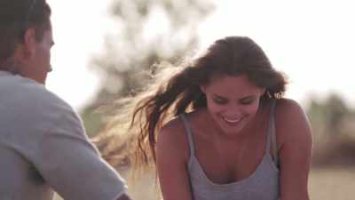 ‐Mmm‐hmm.
‐(LAUGHS) - Love Island