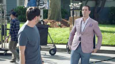 - Mmm.
Man, this is so cool, Cyrus. - American Auto
