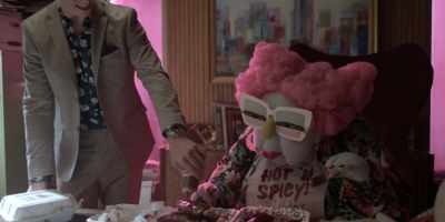 - Mmm! Oh, yeah, more sauce. Yeah!
- (KNOCKING AT DOOR) - The Muppets Mayhem