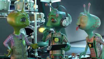 - Mo!
- [baffled muttering] - Alien TV