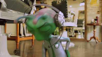 [moaning] - Alien TV