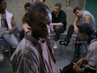 - Mobay, pay attention. - Oz