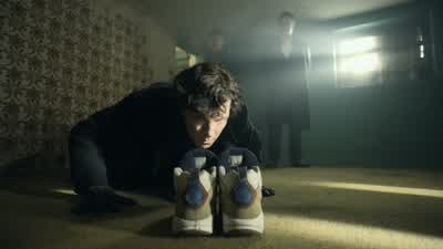 MOBILE PHONE RINGS - Sherlock