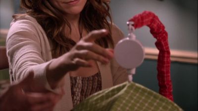 [ MOBILE PLAYS
"ROCK-A-BYE BABY" ] - One Tree Hill