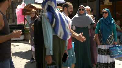 Modesty forbids local Arab
women acting as extras. - The Real Fauda