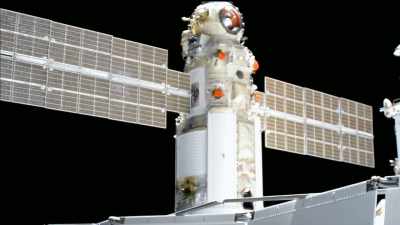 Modulets raketmotorer- - Space Titans: Musk, Bezos, Branson