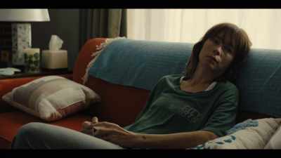 -MOIRA ROSS: Sure. Bye, Mare.
-See you later, sweetie. - Mare of Easttown