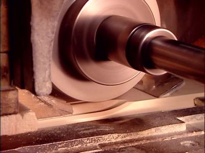 MOLDINGS MADE
OF FINGER-JOINTED PINE - How It's Made