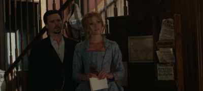 -Molly.
-[door closes] - Walker Independence