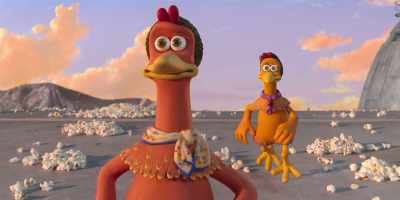 [Molly gasps] - Chicken Run: Dawn of the Nugget